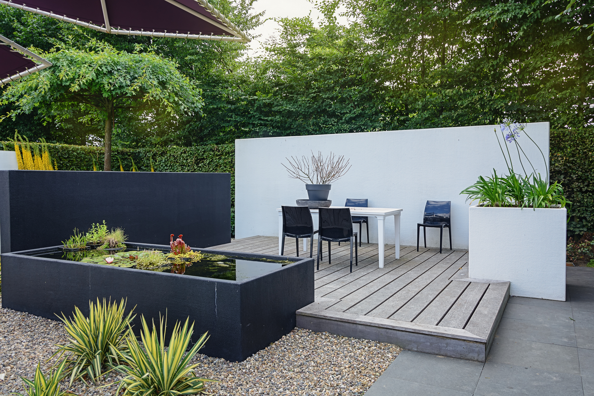 Modern backyard deck and outdoor sitting area