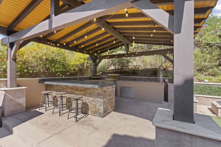 Patio Covers & Outdoor Kitchens